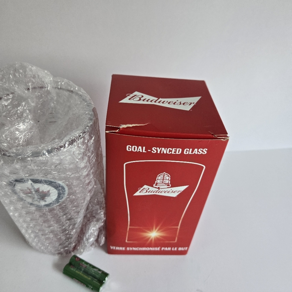 ADVERTISING BUDWEISER BEER & JETS HOCKEY DRINKING GLASS - Picture 3 of 9